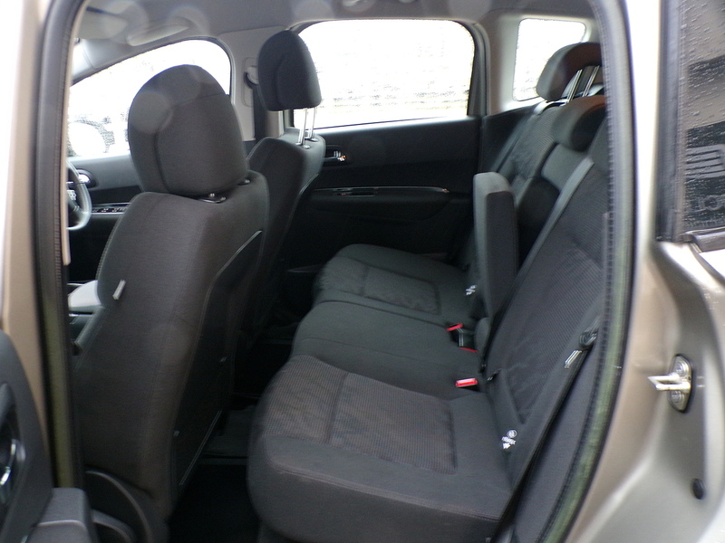 Peugeot 3008 HDi Active - U1804