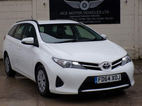 Toyota Auris 2.0 CDTi ecoFLEX Design Nav Sports Tourer 5dr Diesel Manual Euro 5 (s/s) (163 ps)