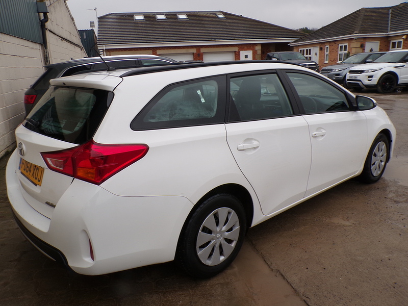 Toyota Auris D-4D Active - U1809