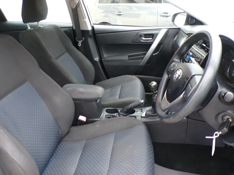 Toyota Auris D-4D Active - U1809