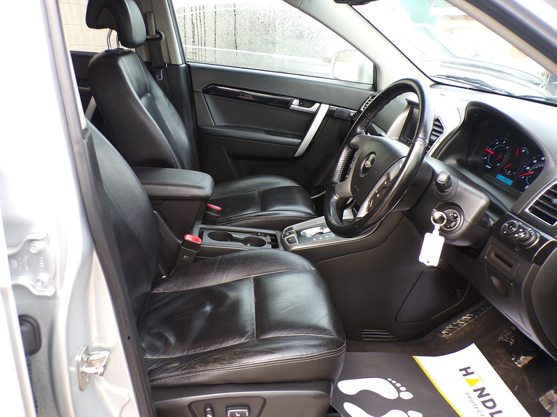 Chevrolet Captiva VCDi LTZ - U1818