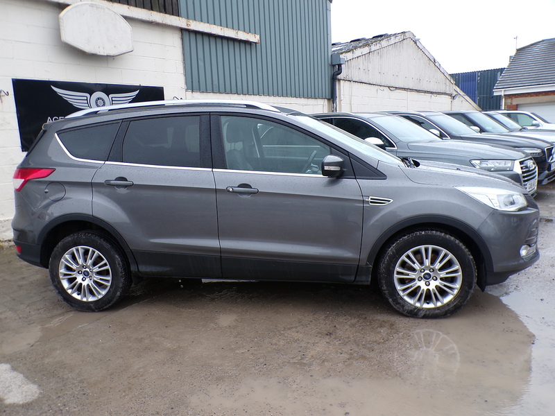 Ford Kuga TDCi Titanium - U1824