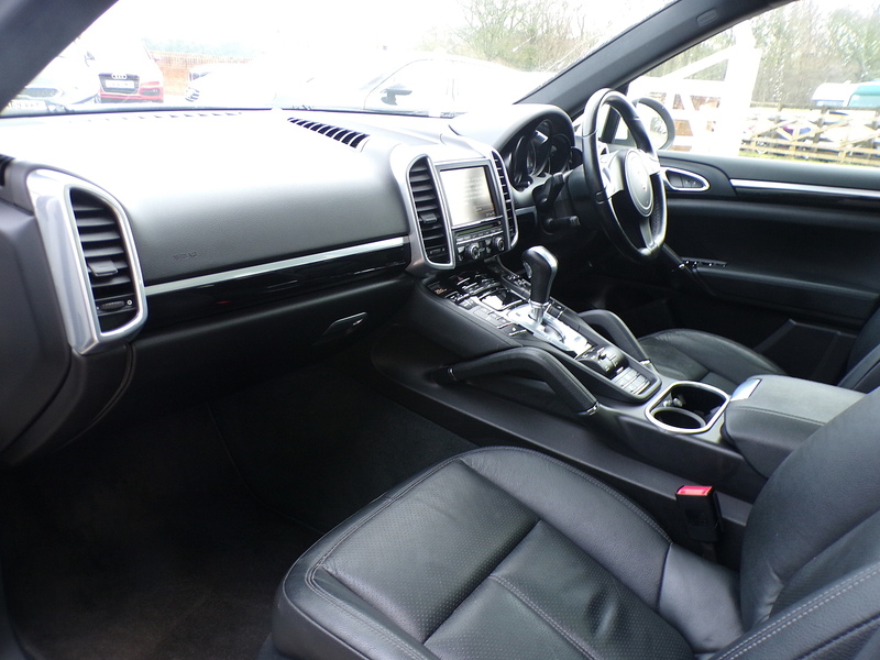 Porsche Cayenne TD V6 - U1828