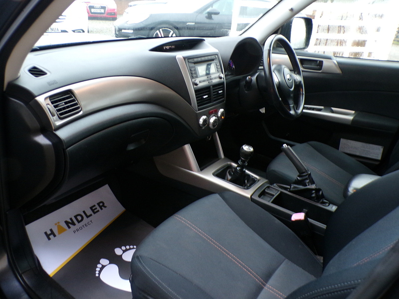 Subaru Forester D X - U1829