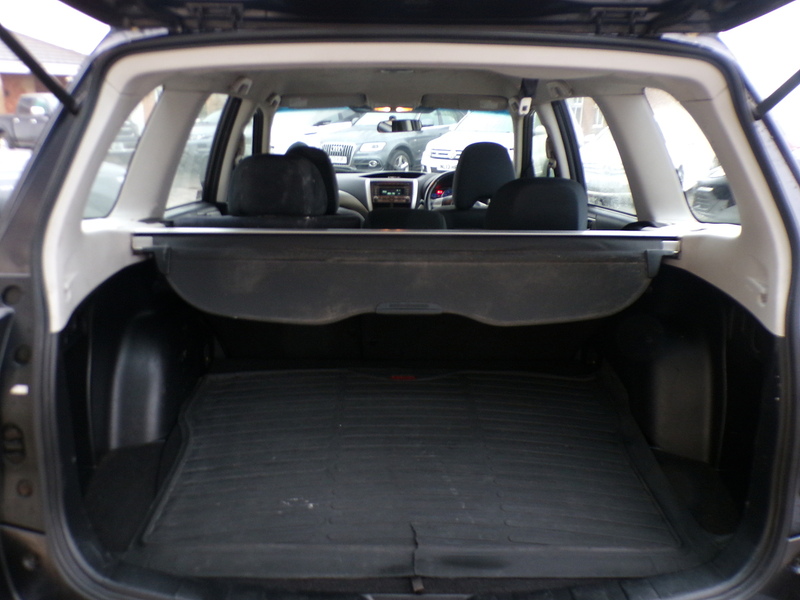 Subaru Forester D X - U1829