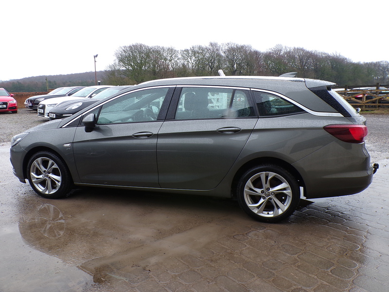Vauxhall Astra CDTi SRi Nav - U1830