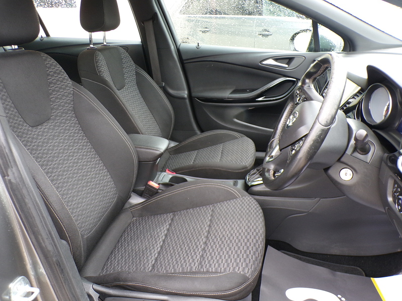 Vauxhall Astra CDTi SRi Nav - U1830