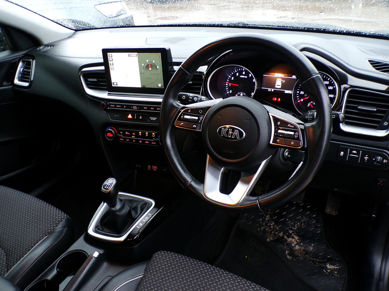 Kia Ceed T-GDi 3 - U1833