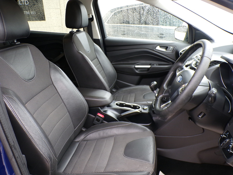 Ford Kuga TDCi Titanium - U1838