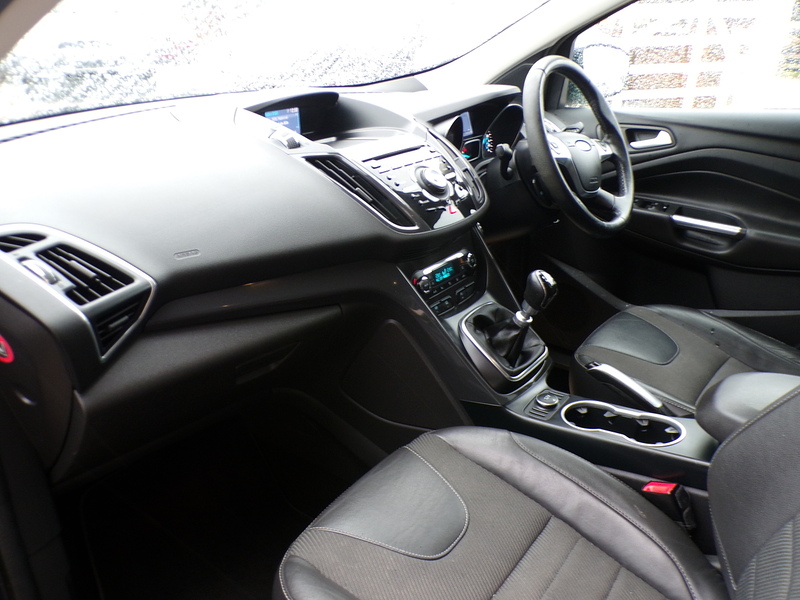 Ford Kuga TDCi Titanium - U1838