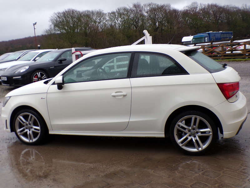 Audi A1 TDI S line - U1840