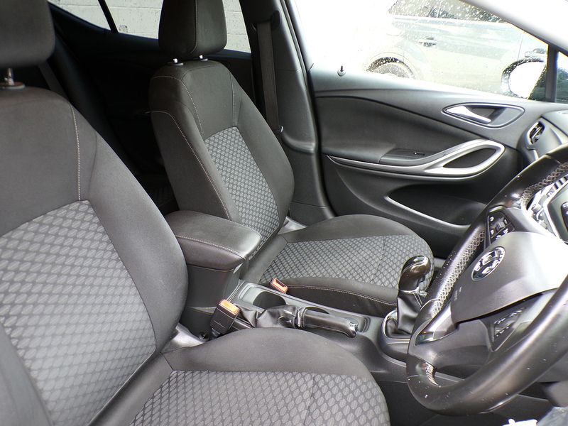 Vauxhall Astra CDTi ecoFLEX Tech Line - U1842