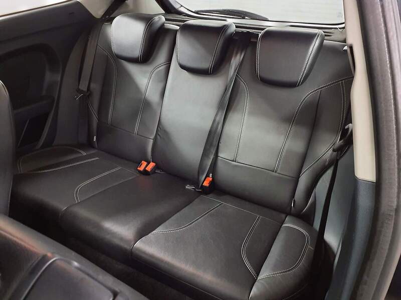 Ford Fiesta Metal - U1846