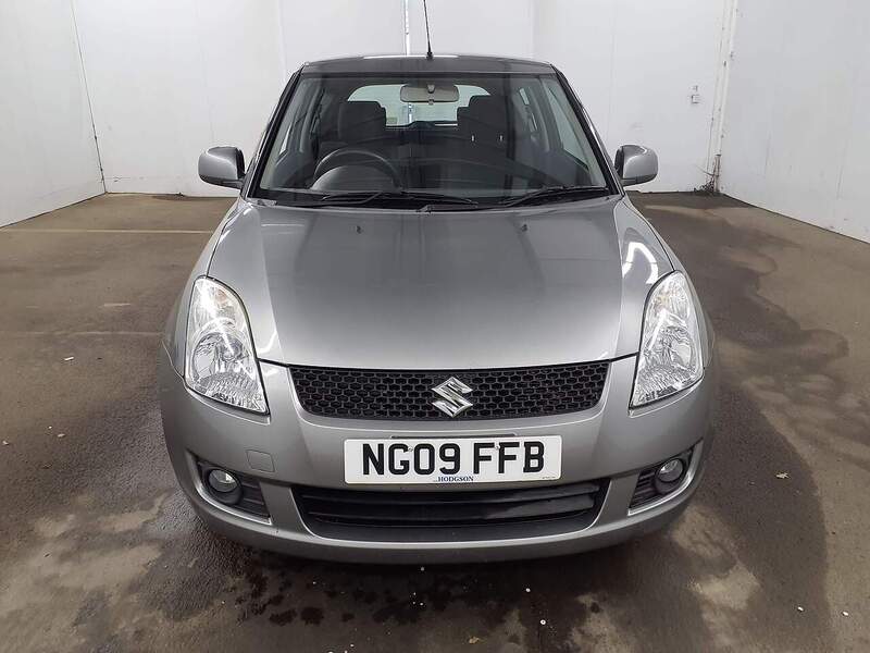 Suzuki Swift GLX - U1848