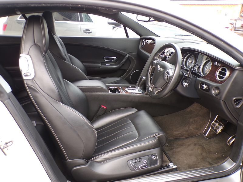 Bentley Continental V8 GT - U1852