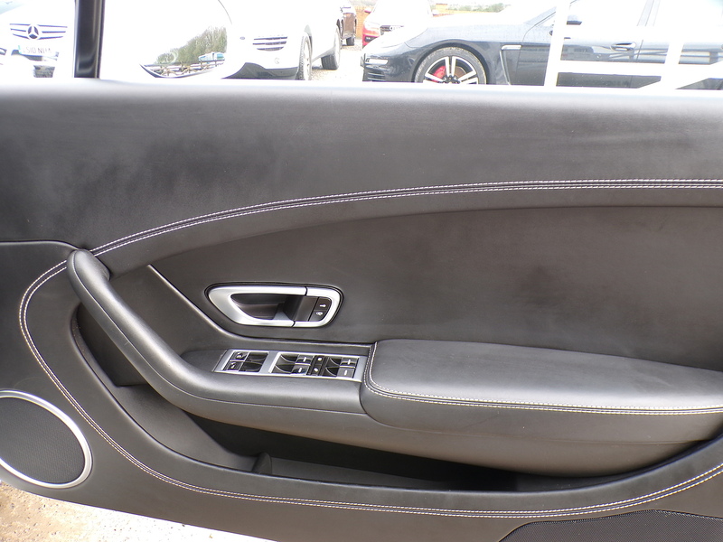 Bentley Continental V8 GT - U1852