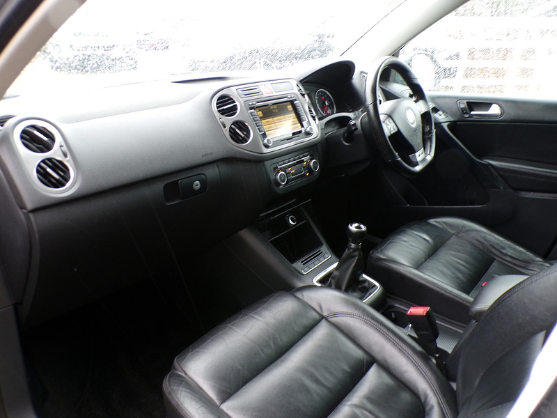 Volkswagen Tiguan TDI R-Line - U1854