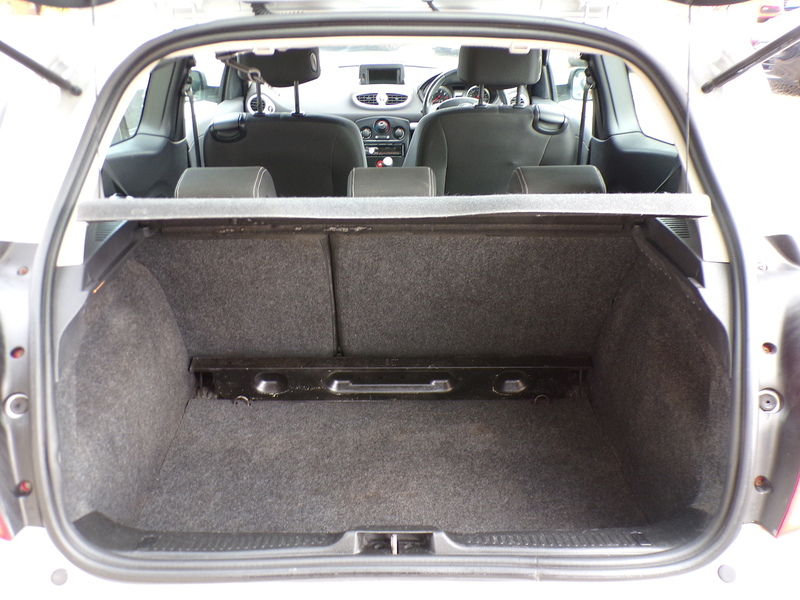 Renault Clio Dynamique TomTom - U1866