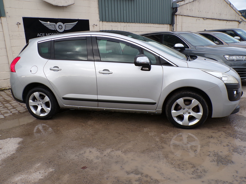Peugeot 3008 HDi Exclusive - U1868