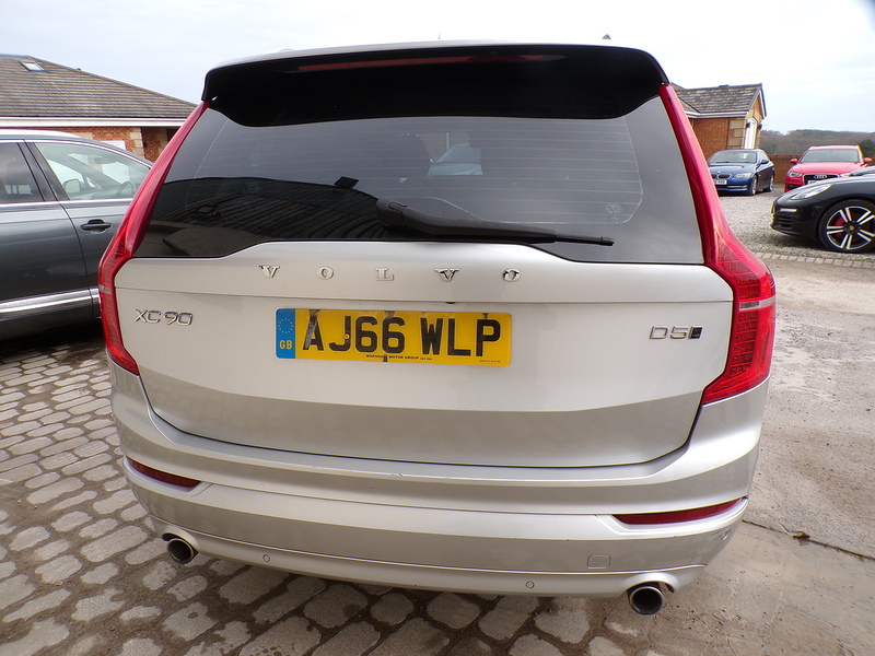 Volvo XC90 D5 PowerPulse Momentum - U1869