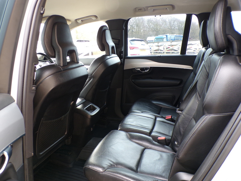 Volvo XC90 D5 PowerPulse Momentum - U1869