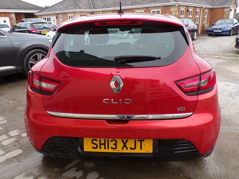 Renault Clio dCi Dynamique S MediaNav - U1870