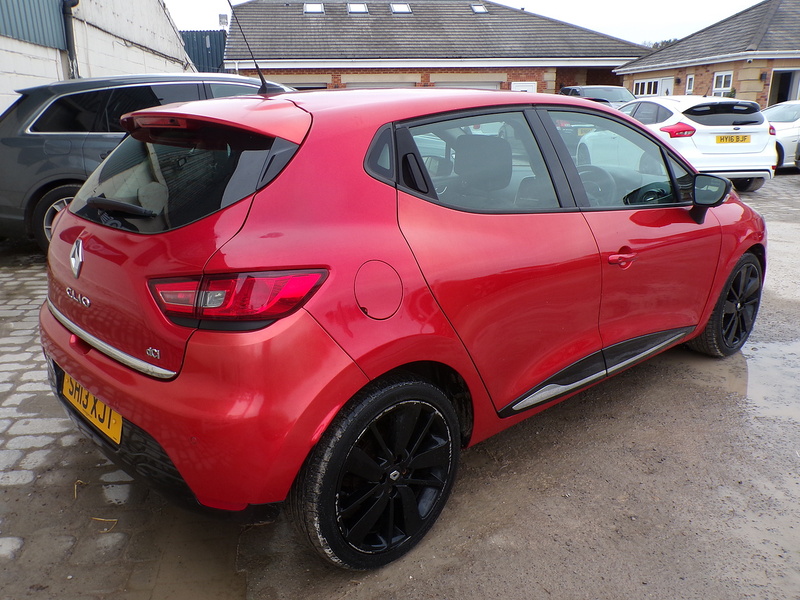 Renault Clio dCi Dynamique S MediaNav - U1870