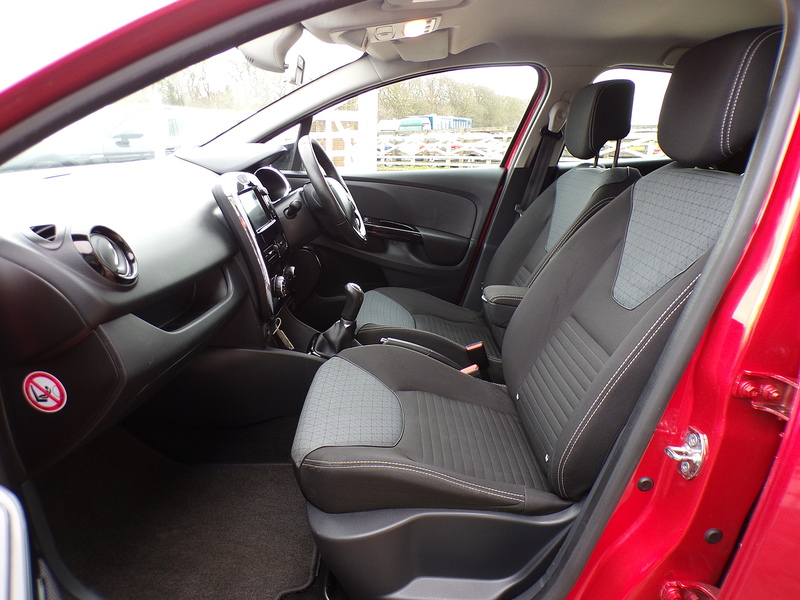 Renault Clio dCi Dynamique S MediaNav - U1870