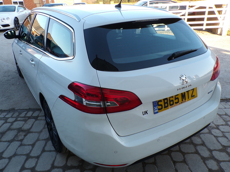 Peugeot 308 SW BlueHDi Allure - U1874