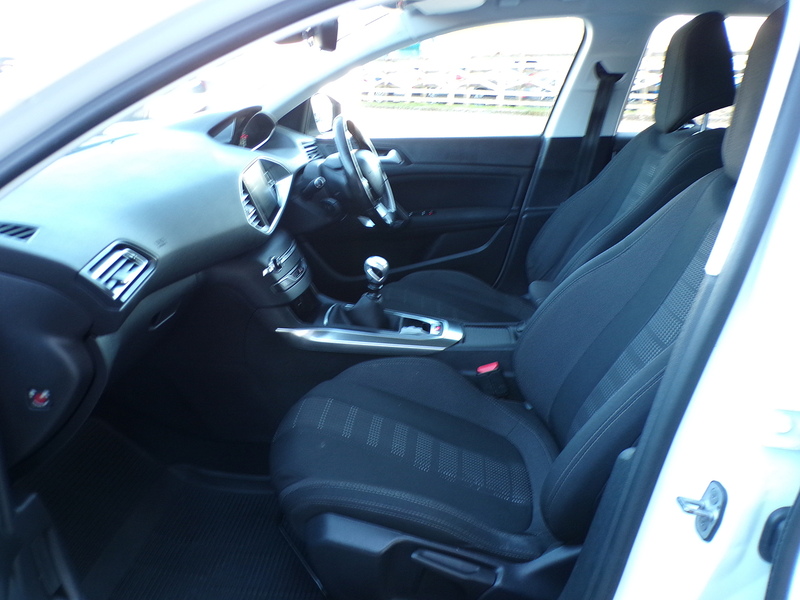 Peugeot 308 SW BlueHDi Allure - U1874