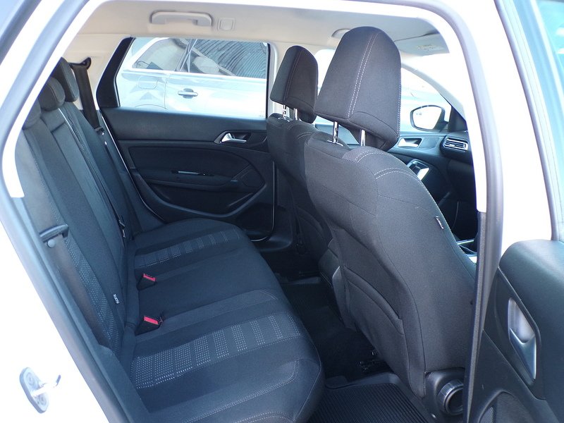 Peugeot 308 SW BlueHDi Allure - U1874