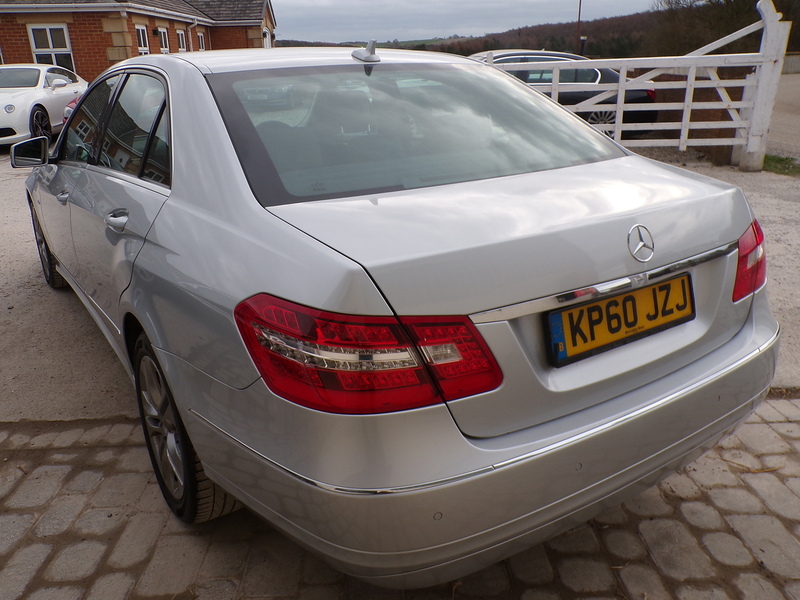 Mercedes-Benz E Class E250 CDI BlueEfficiency Avantgarde - U1889