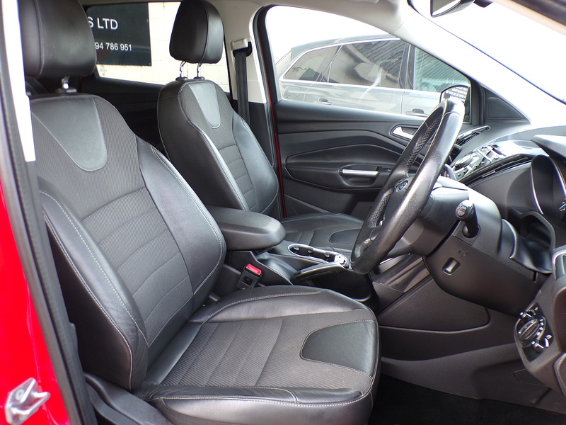 Ford Kuga TDCi Titanium - U1891