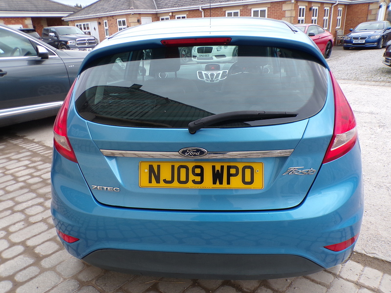 Ford Fiesta Zetec - U1894