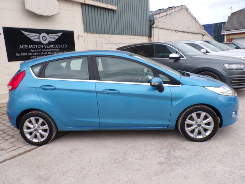 Ford Fiesta Zetec - U1894