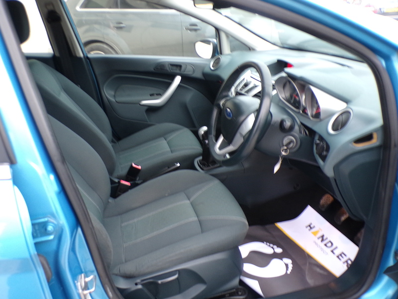 Ford Fiesta Zetec - U1894