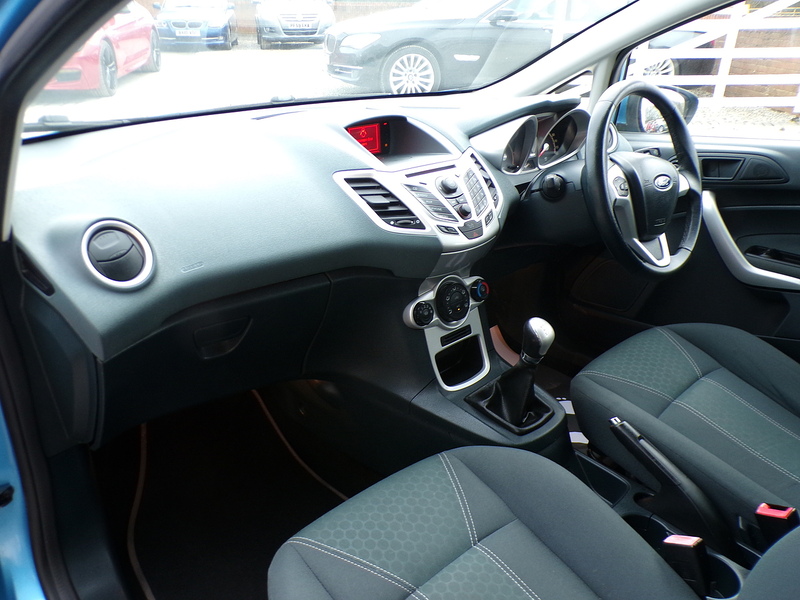 Ford Fiesta Zetec - U1894