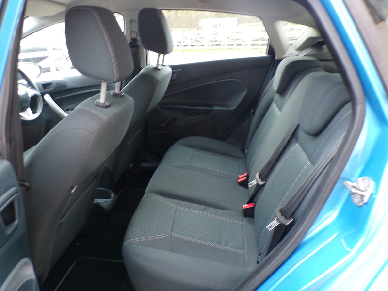 Ford Fiesta Zetec - U1894