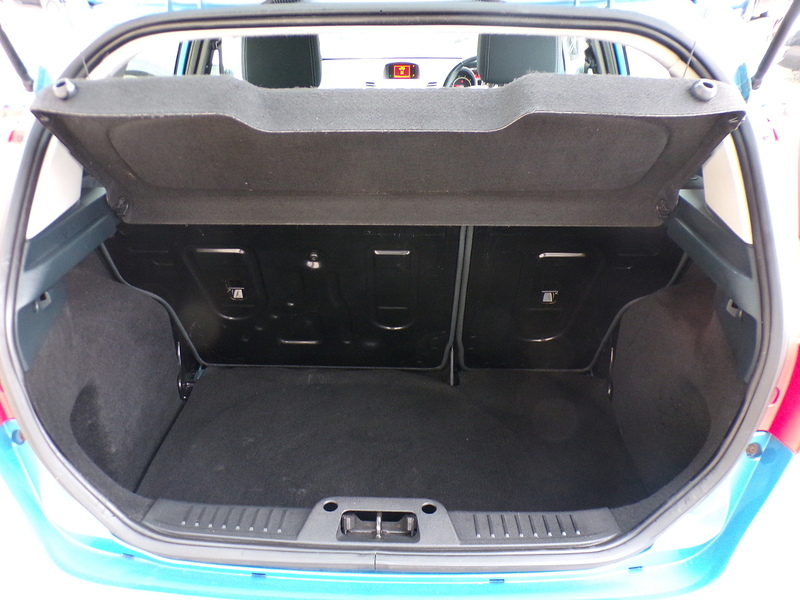 Ford Fiesta Zetec - U1894