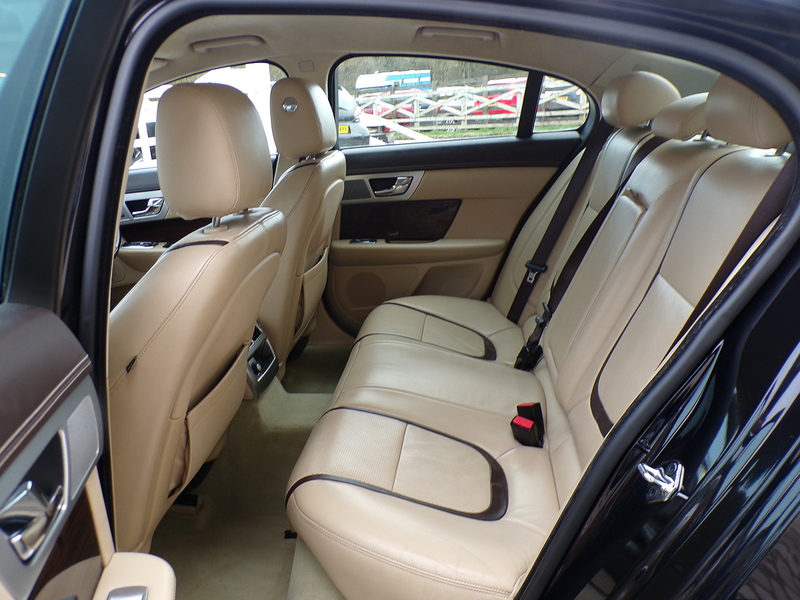 Jaguar XF d Portfolio - U1899