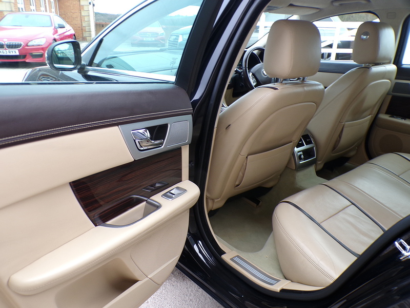 Jaguar XF d Portfolio - U1899