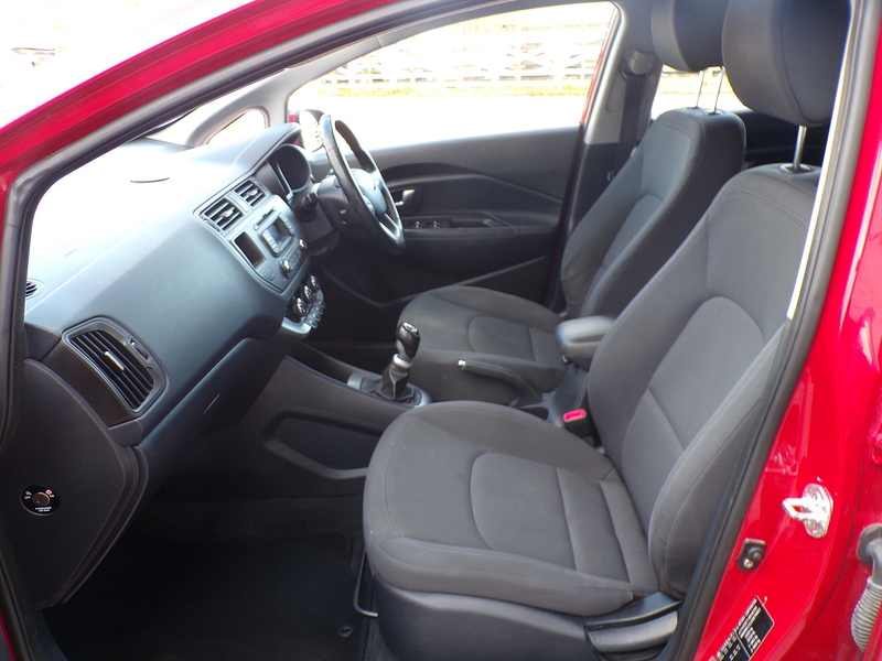 Kia Rio 2 - U1907