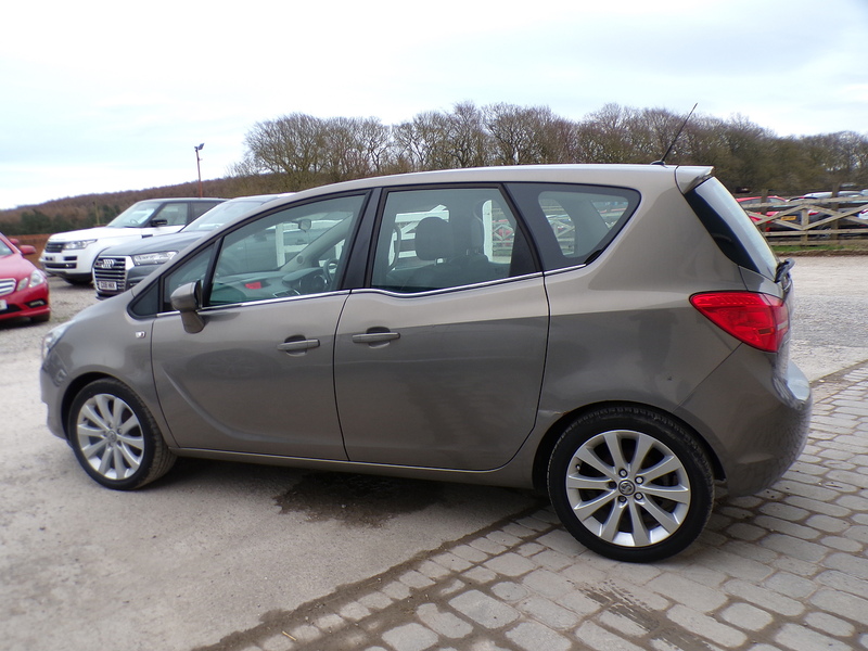 Vauxhall Meriva i Tech Line - U1915