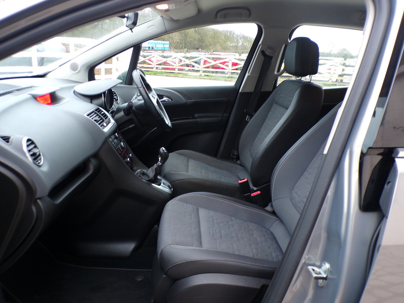 Vauxhall Meriva i Tech Line - U1915