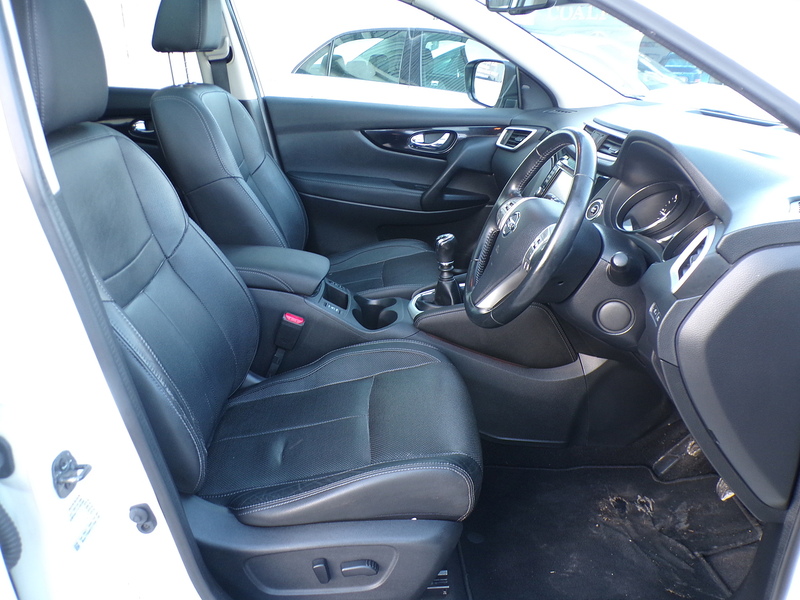 Nissan Qashqai dCi Tekna - U1916