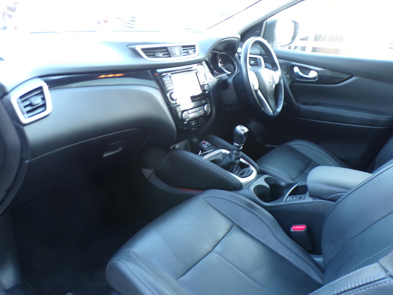 Nissan Qashqai dCi Tekna - U1916