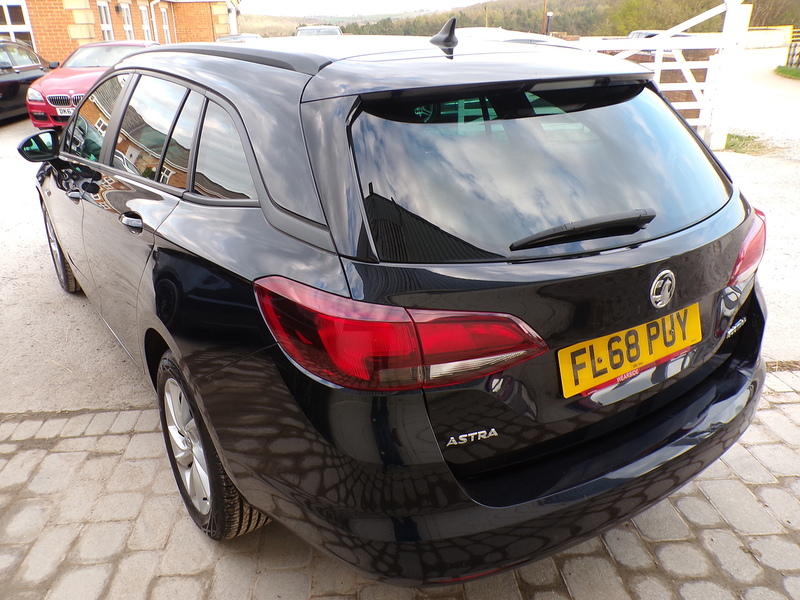 Vauxhall Astra CDTi ecoTEC BlueInjection Design - U1922