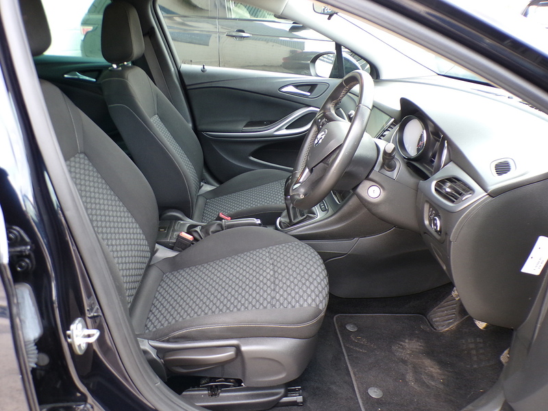 Vauxhall Astra CDTi ecoTEC BlueInjection Design - U1922