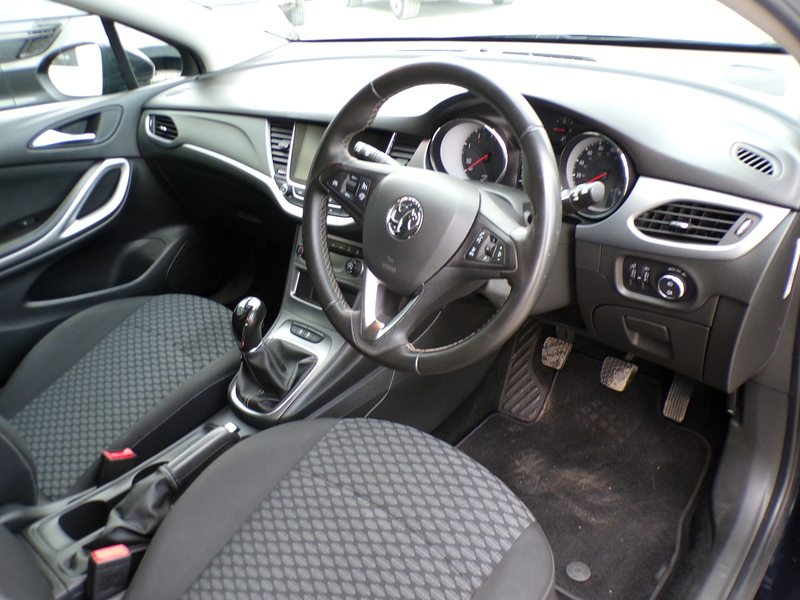 Vauxhall Astra CDTi ecoTEC BlueInjection Design - U1922