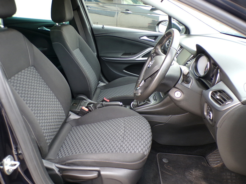 Vauxhall Astra CDTi ecoTEC BlueInjection Design - U1922